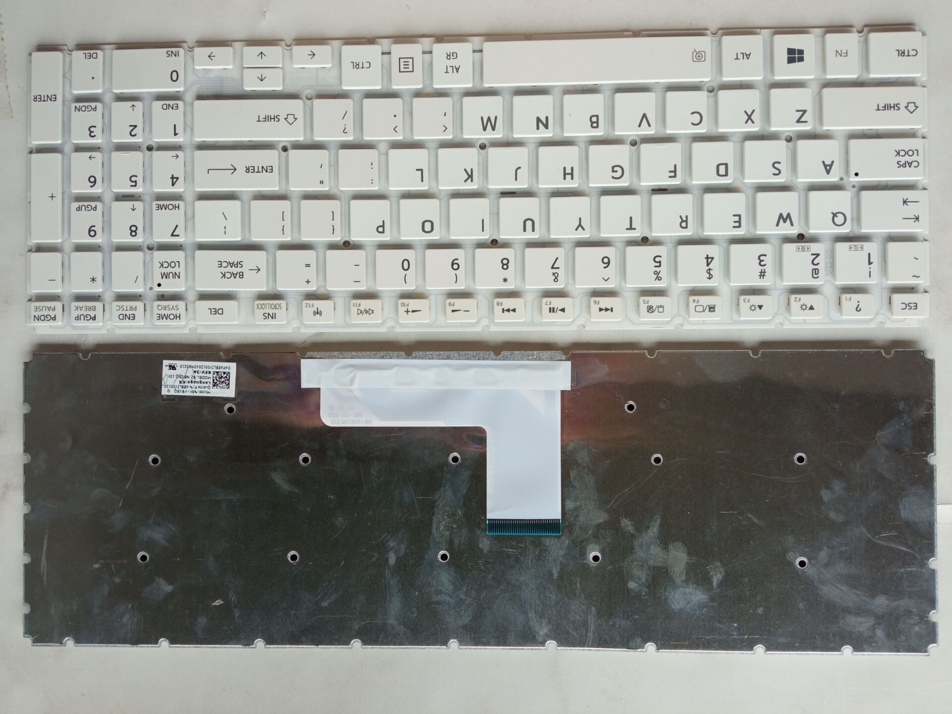 Picture of New Replacement Laptop Keyboard For TOSHIBA L50-B WHITE US Layout